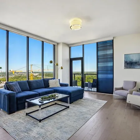 Luxury Midtown Penthouse Apartment